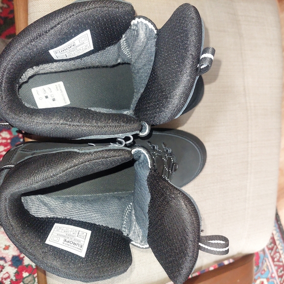 Salomon Men's Black Snow Boots - Picture 4 of 5